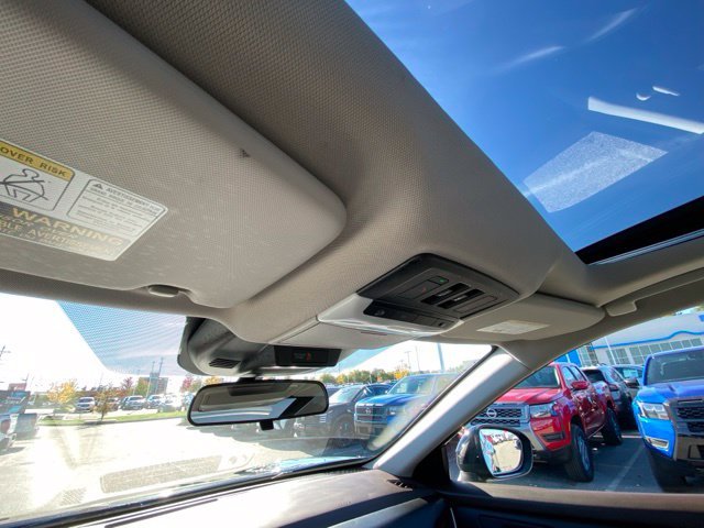 Used 2023 Super Black Nissan SV image 32