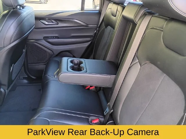 Used 2024 White Jeep Altitude image 18