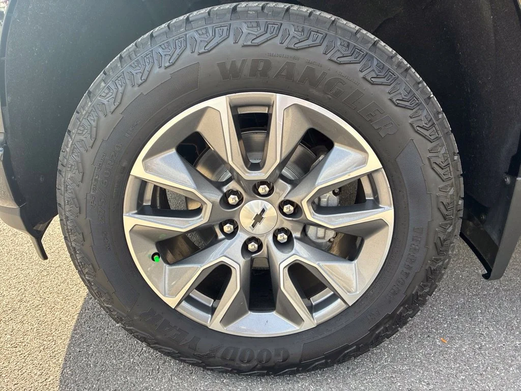Used 2019 BLACK Chevrolet RST image 48