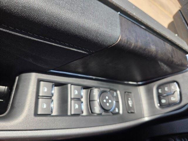 New 2026 Star White Metallic Tri-Coat Ford F-350® Lariat® image 22