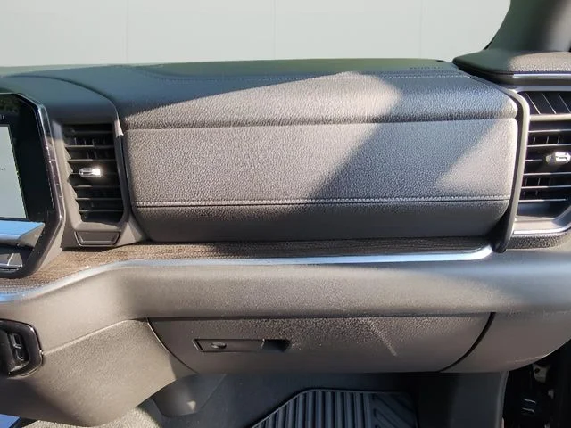 Used 2022 Black Chevrolet LT image 42
