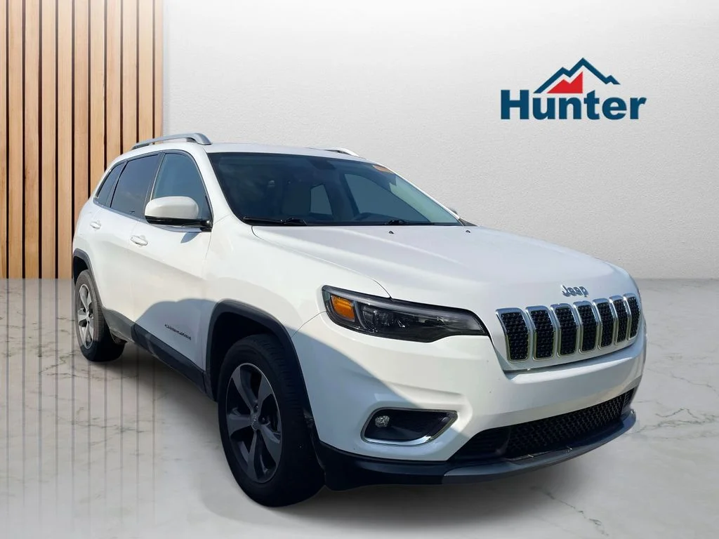 Used 2019 Bright White Clearcoat Jeep Limited image 1