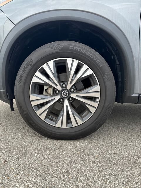 Used 2021 Gray Nissan SV image 14