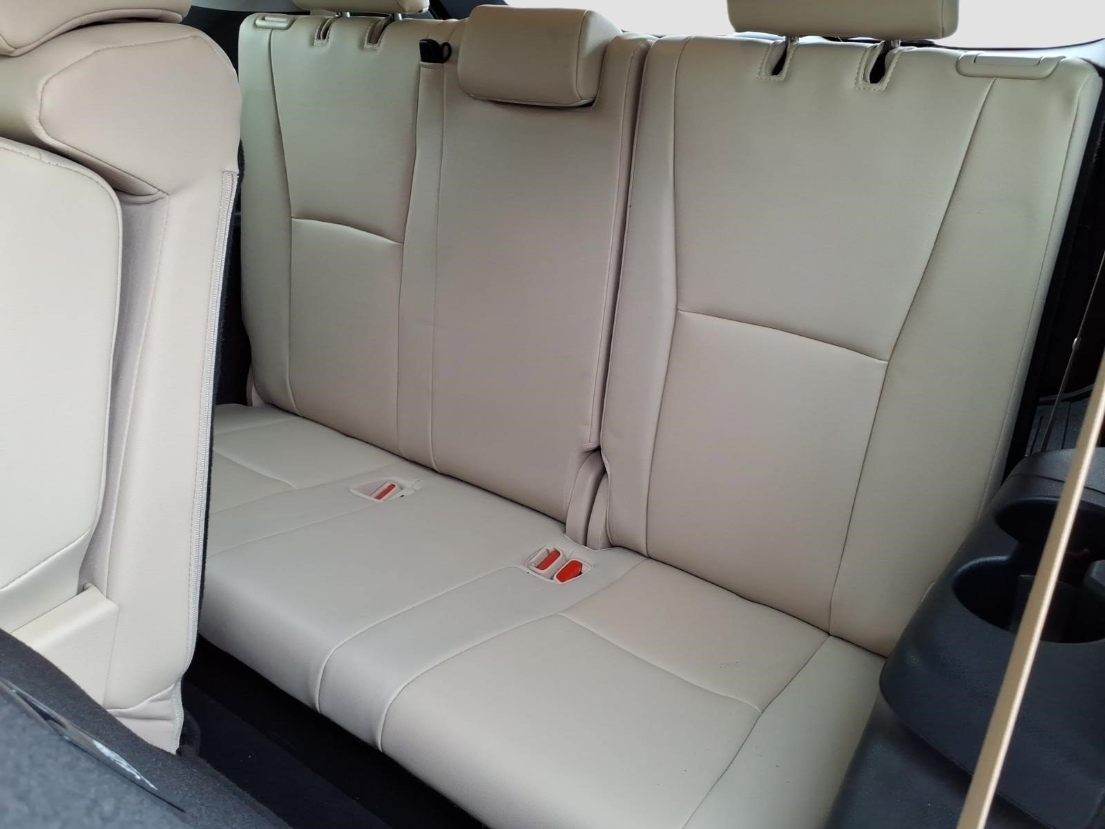Used 2021 Ruby Flare Pearl Toyota XLE image 14