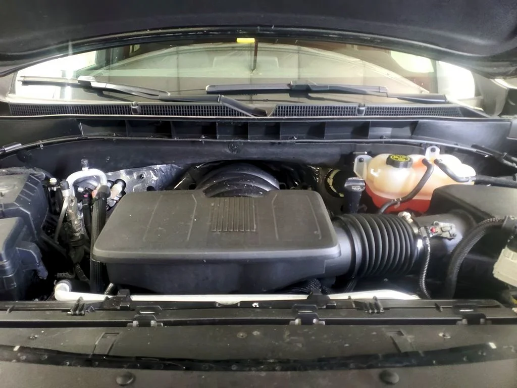 Used 2023 Onyx Black GMC SLE image 17