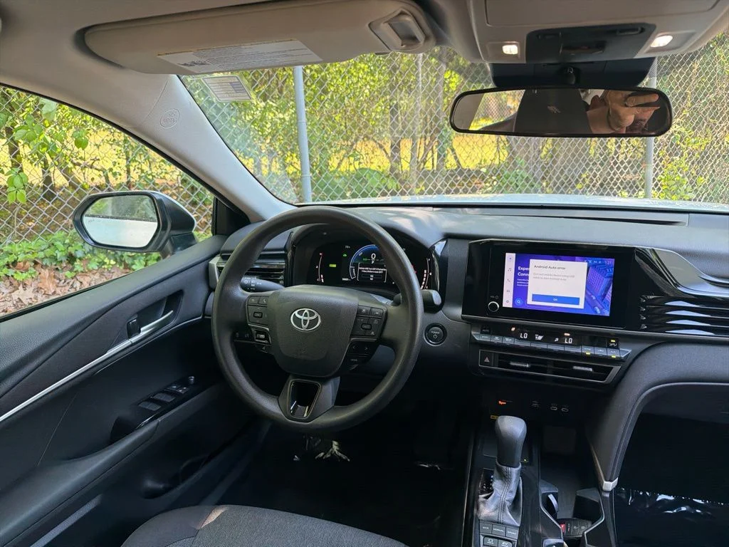 Used 2025 White Toyota LE image 9