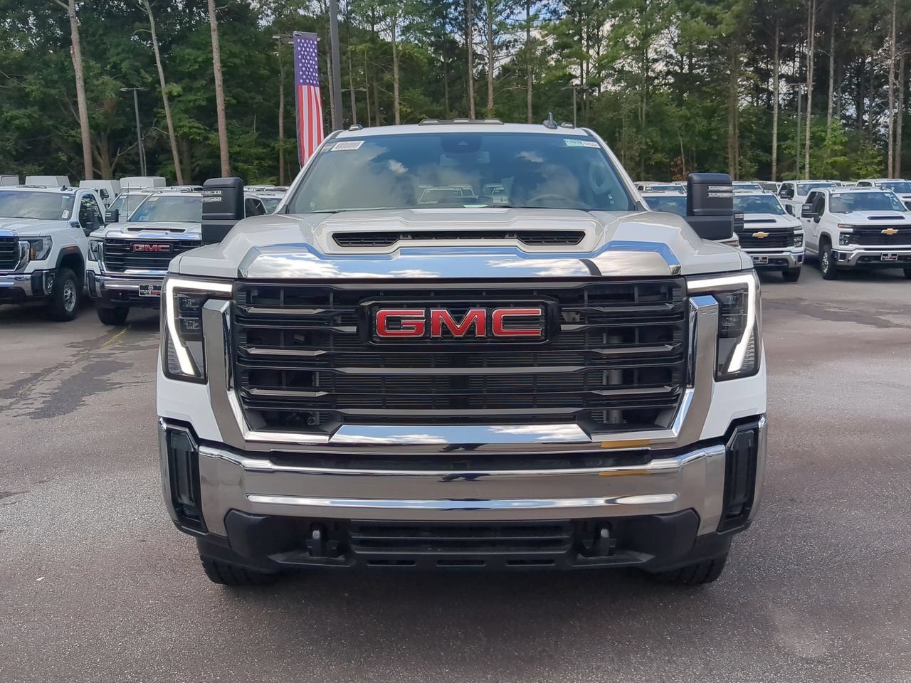 New 2026 Summit White GMC Pro image 3
