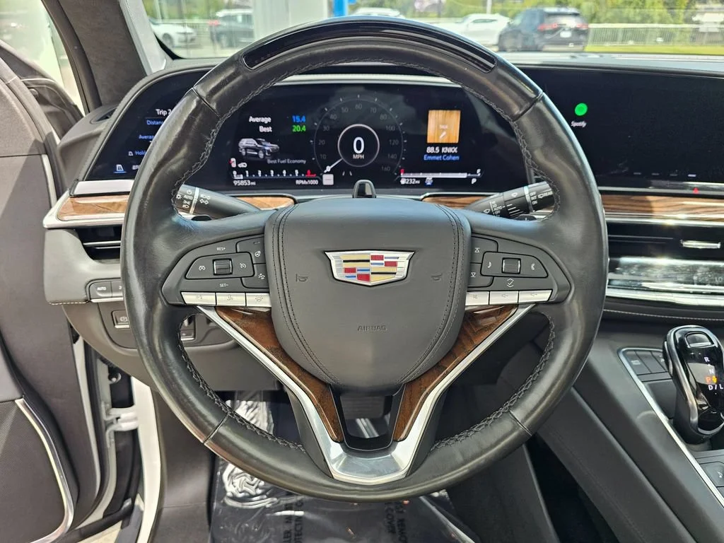 Used 2021 CRYSTAL WHITE TRICOAT Cadillac Sport Platinum image 28
