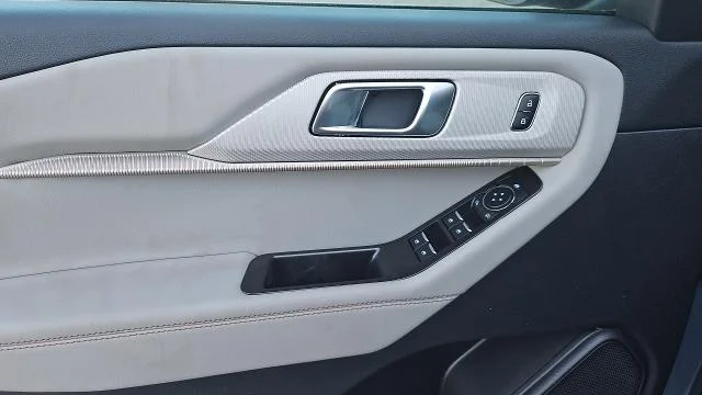 New 2026 Vapor Blue Metallic Ford Active RWD image 22