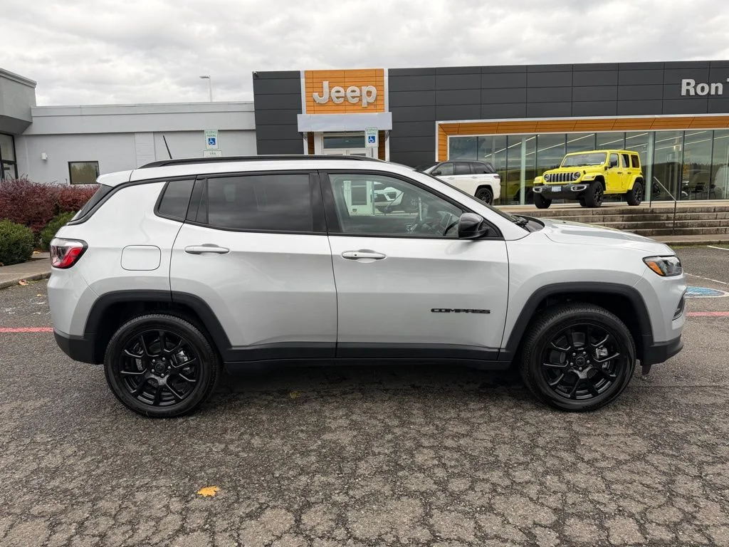 2026 Jeep Compass Altitude - Photo 9
