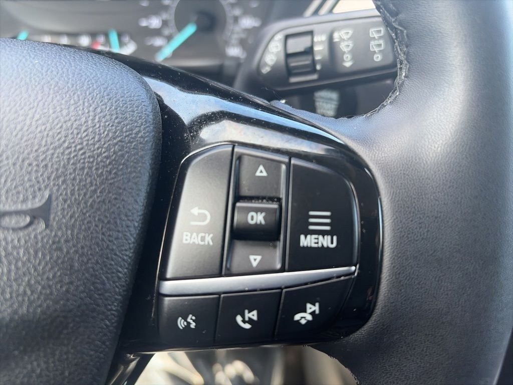 Used 2022 Silver Ford SE image 29