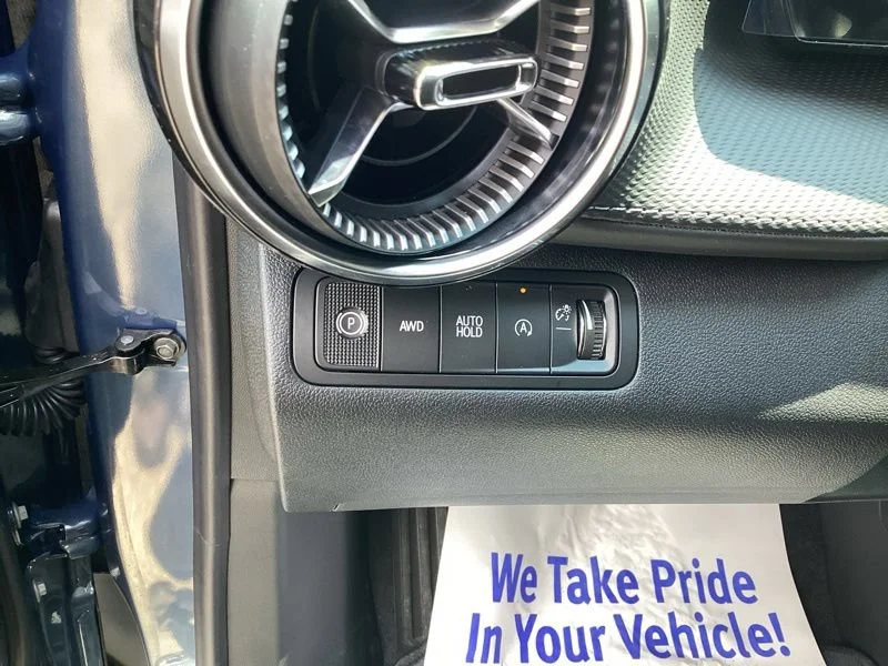 New 2027 Lakeshore Blue Metallic Chevrolet LT image 26