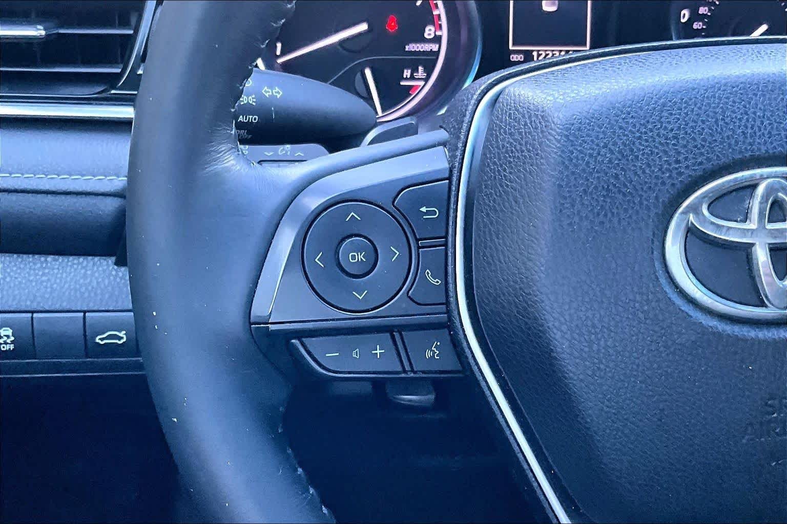 Used 2018 Blue Streak Metallic Toyota SE image 24