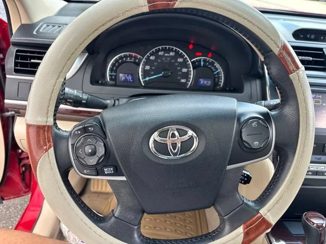Used 2013 Barcelona Red Metallic Toyota L image 20