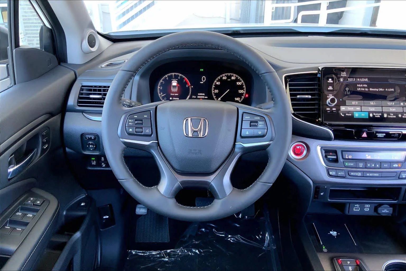 New 2026 Platinum White Pearl Honda RTL image 9