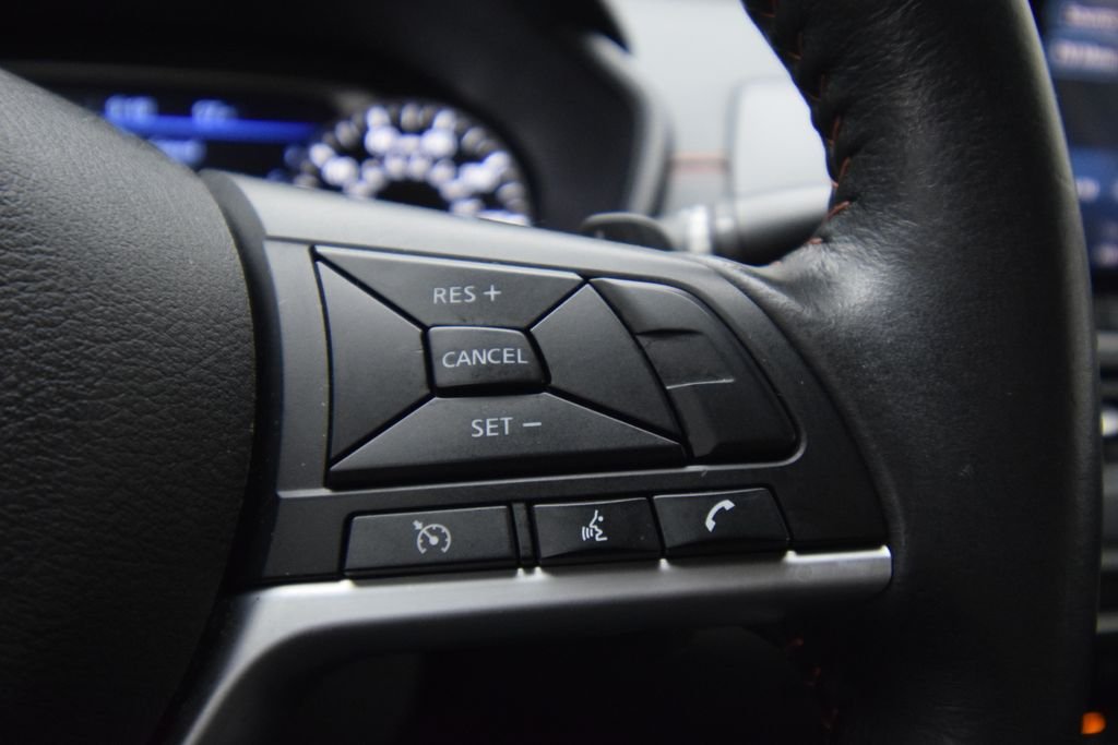 Used 2022 Black Nissan 2.5 SR image 26