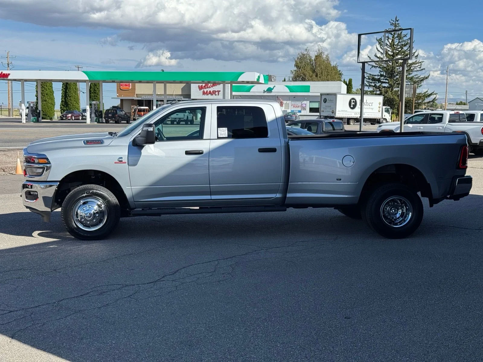 New 2027 Silver Zynith RAM Tradesman image 12