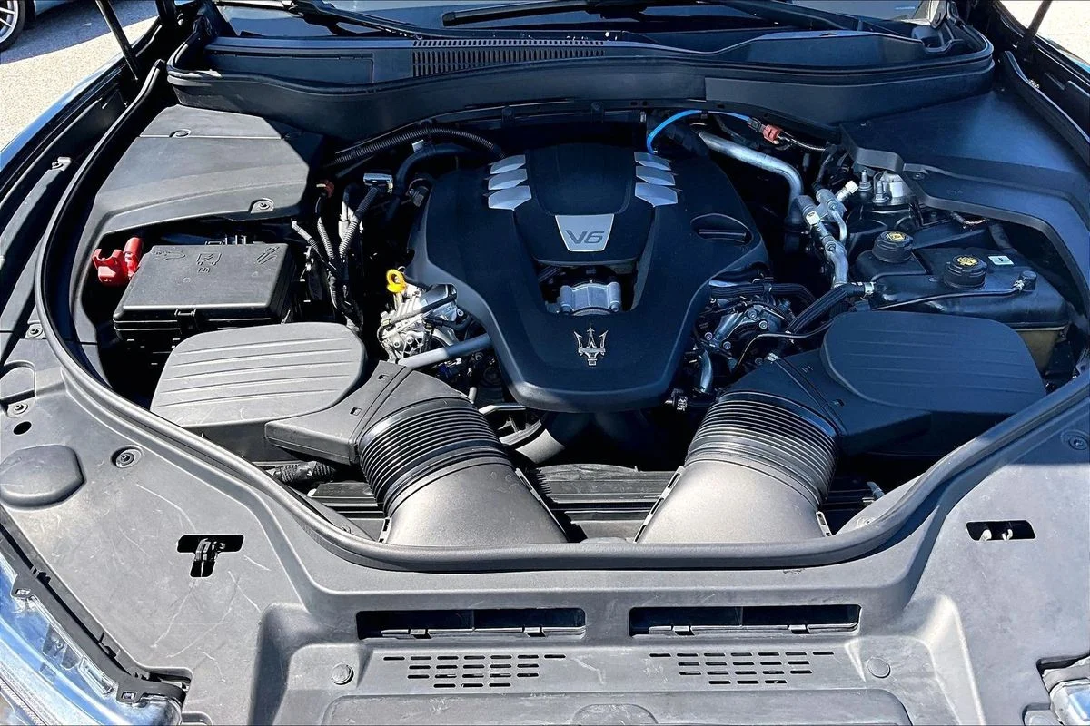Used 2021  Maserati  image 32