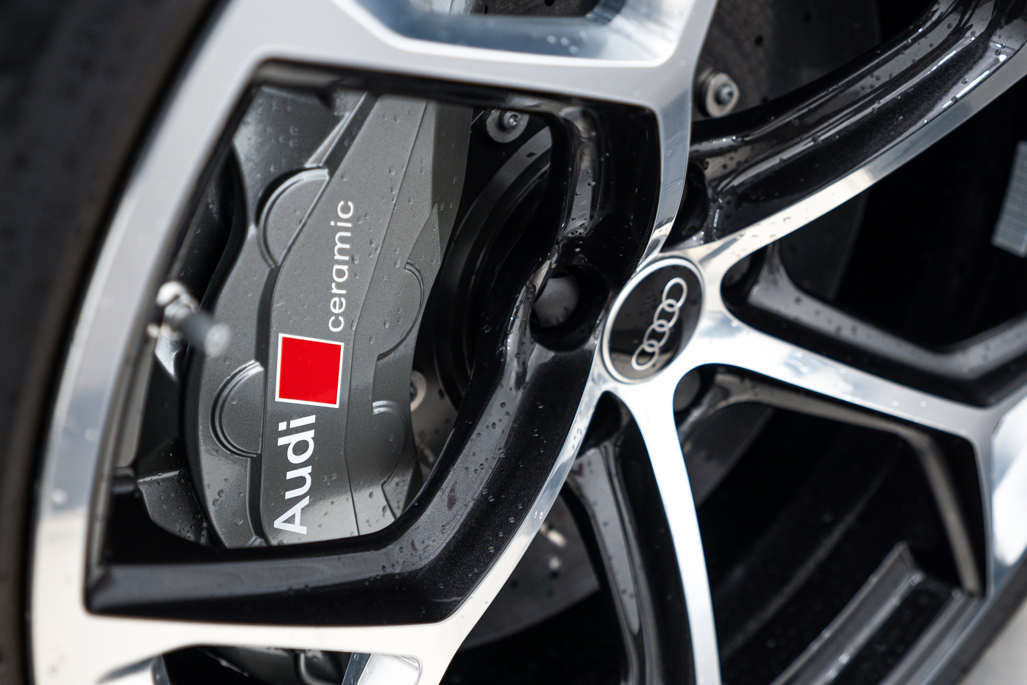 2025 Audi RS 6 Avant Base - Photo 20