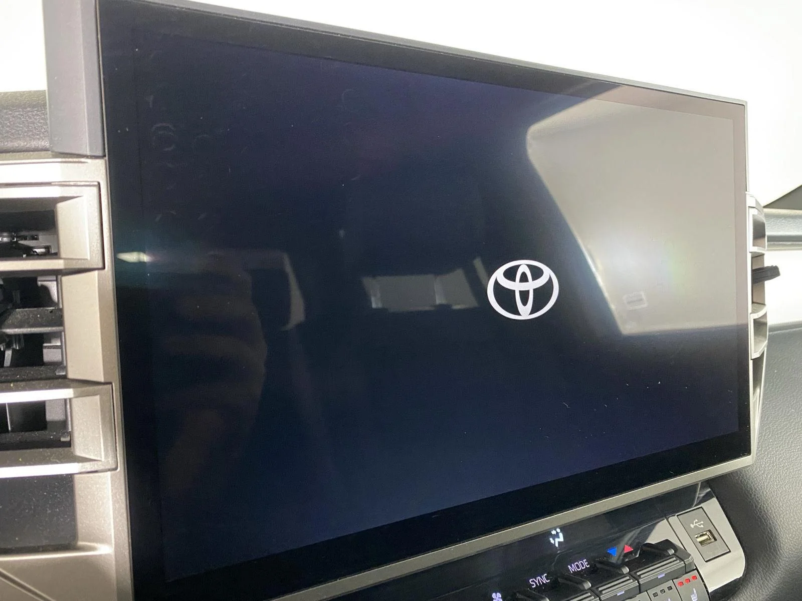 Used 2025 Terra Toyota Limited image 10