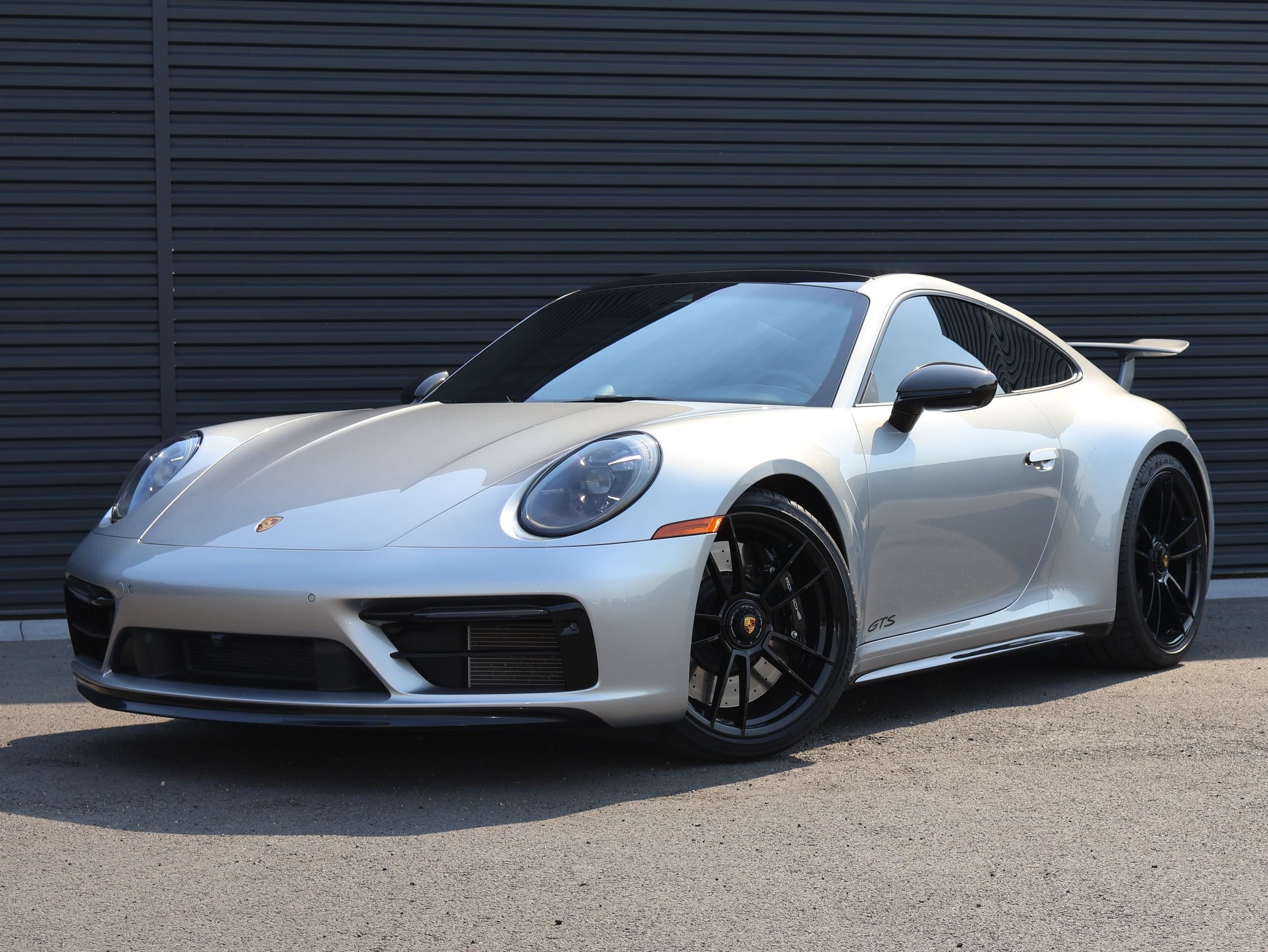 2024 Porsche 911 Carrera 4 GTS Coupe's photo