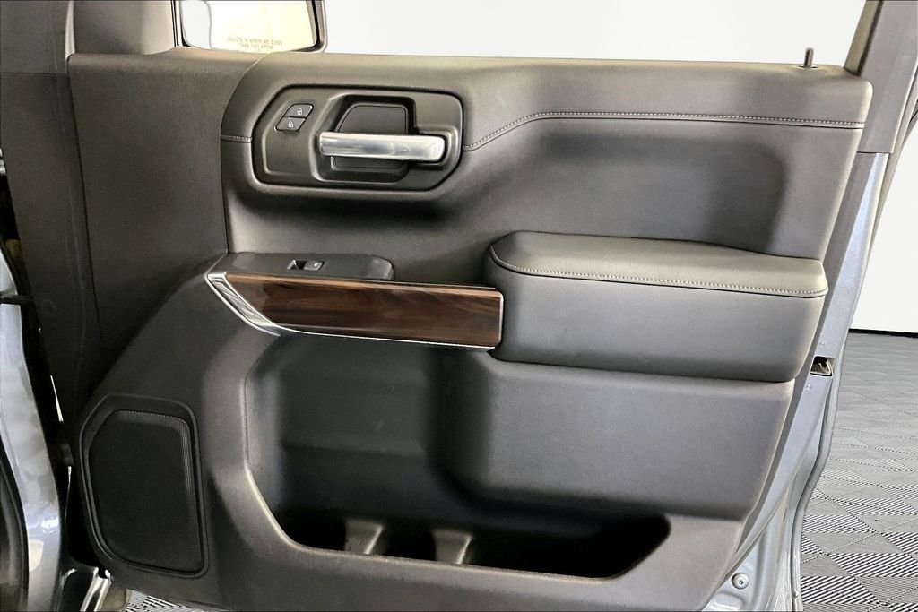 Used 2020 Gray GMC SLT image 24