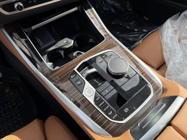 New 2026 Mineral White Metallic BMW xDrive40i image 11