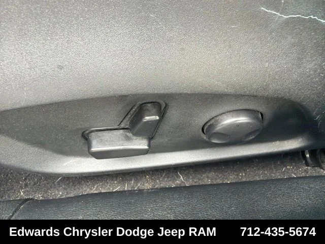 Used 2023 Gray Jeep Latitude image 16