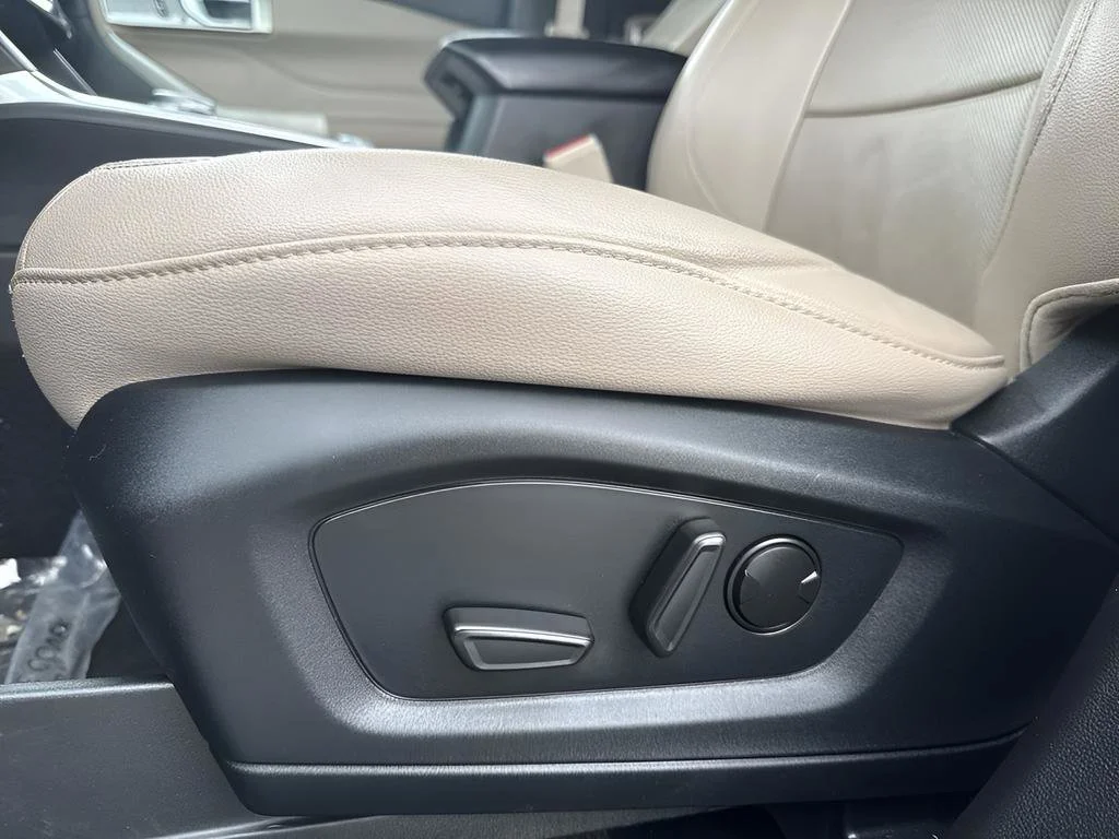2023 Ford Explorer Limited - Photo 14