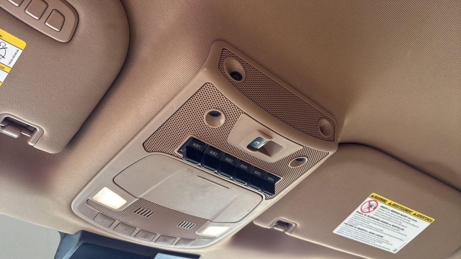 Used 2022 White Ford Lariat image 19