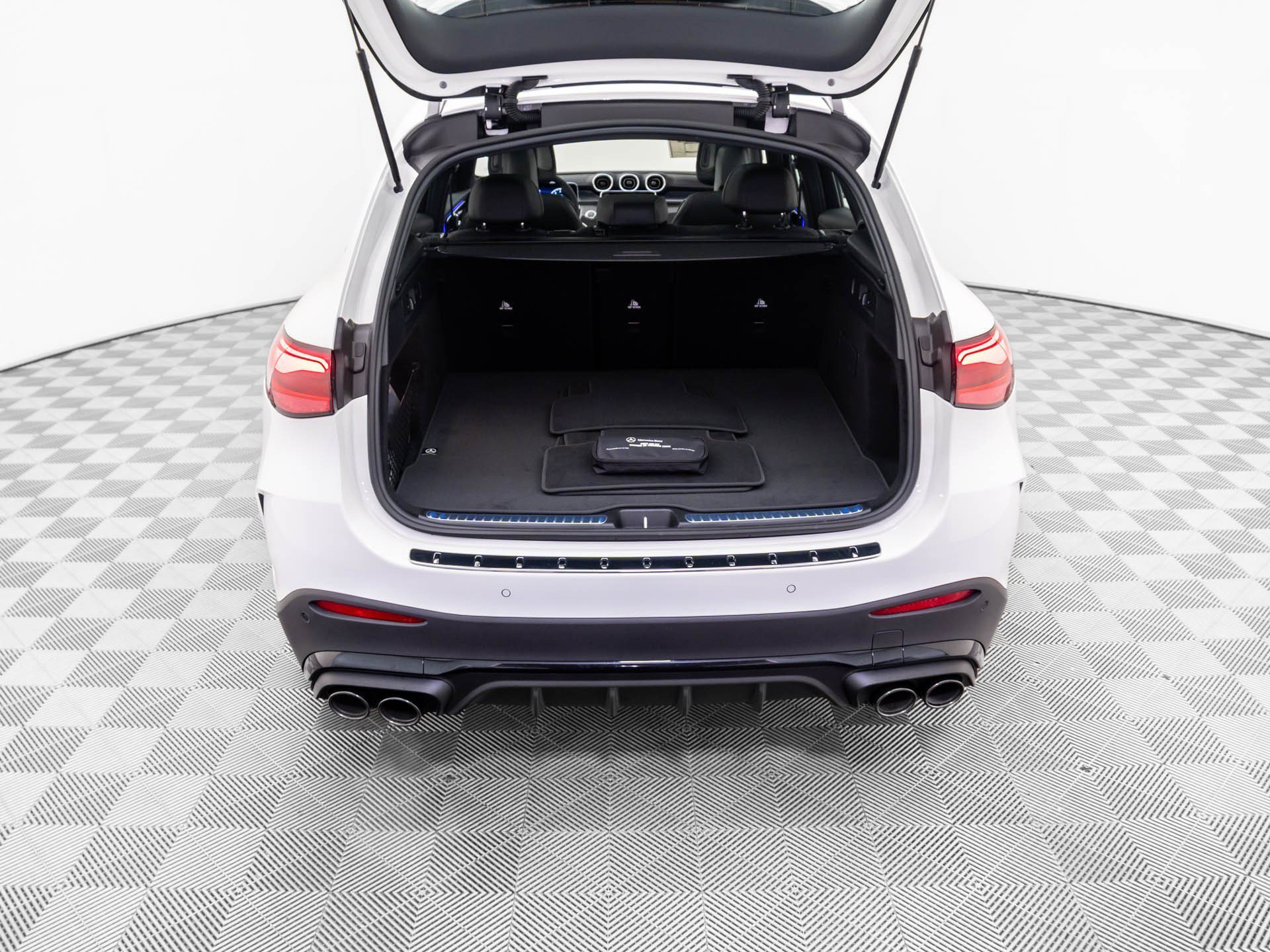 2026 Mercedes-Benz GLC AMG GLC43 - Photo 72