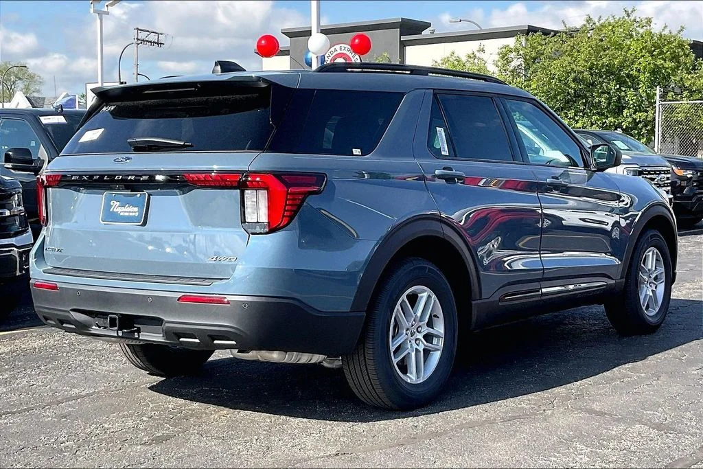 New 2026 Vapor Blue Metallic Ford Active image 12