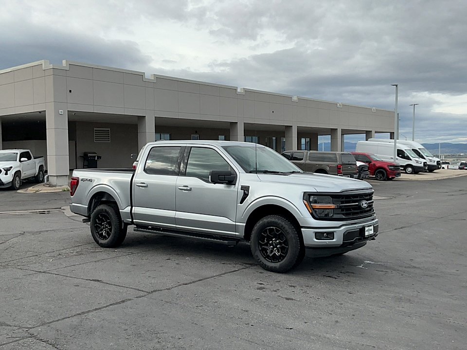 New 2026 Iconic Silver Metallic Ford XLT image 7