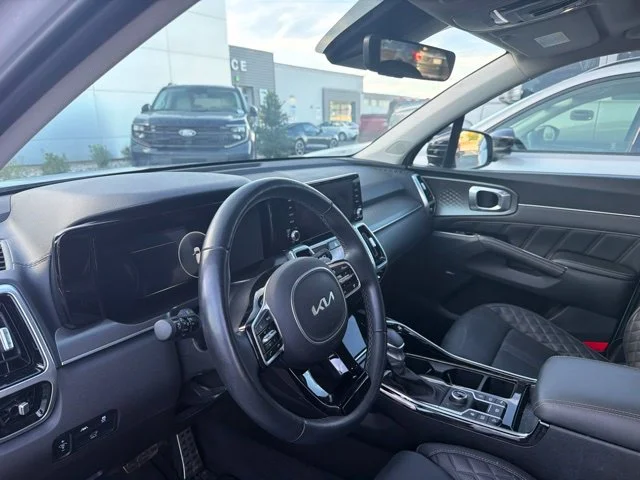 Used 2023 Wolf Gray Kia SX-Prestige image 17