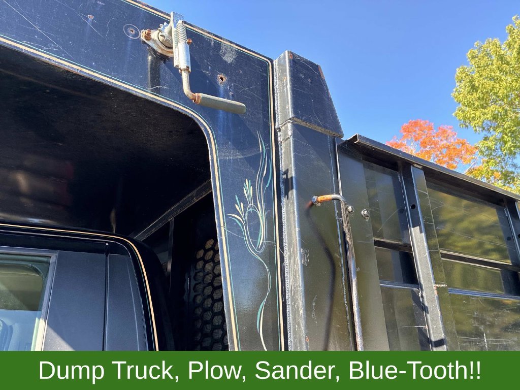 Used 2017 Black Ford XL image 16