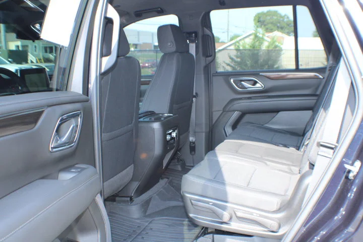 Certified Used 2022 Midnight Blue Metallic GMC SLE image 15