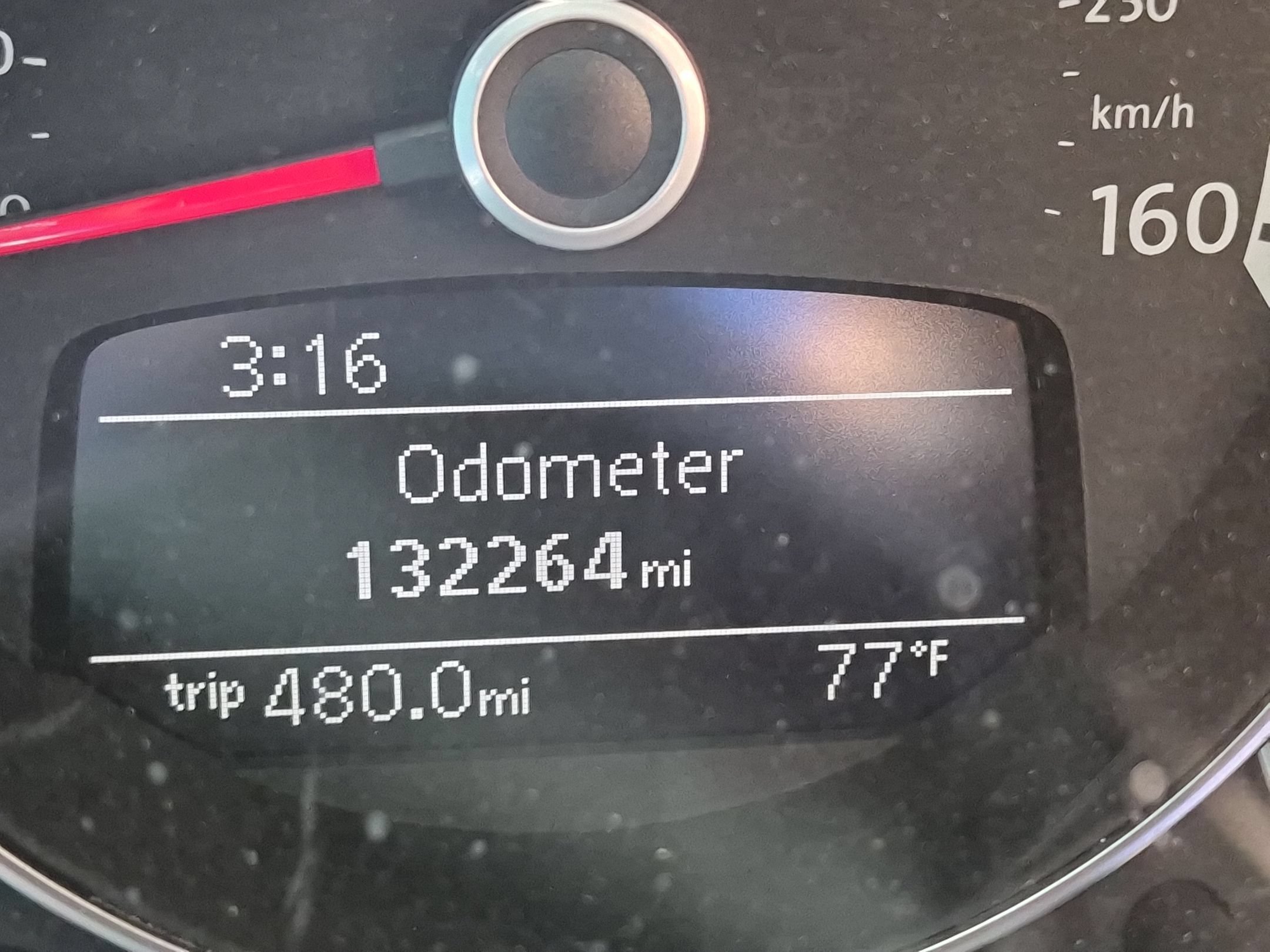 Used 2013 Silver Volkswagen 2.5L image 22