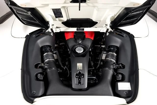 Certified Used 2018 Bianco Avus Ferrari  image 9