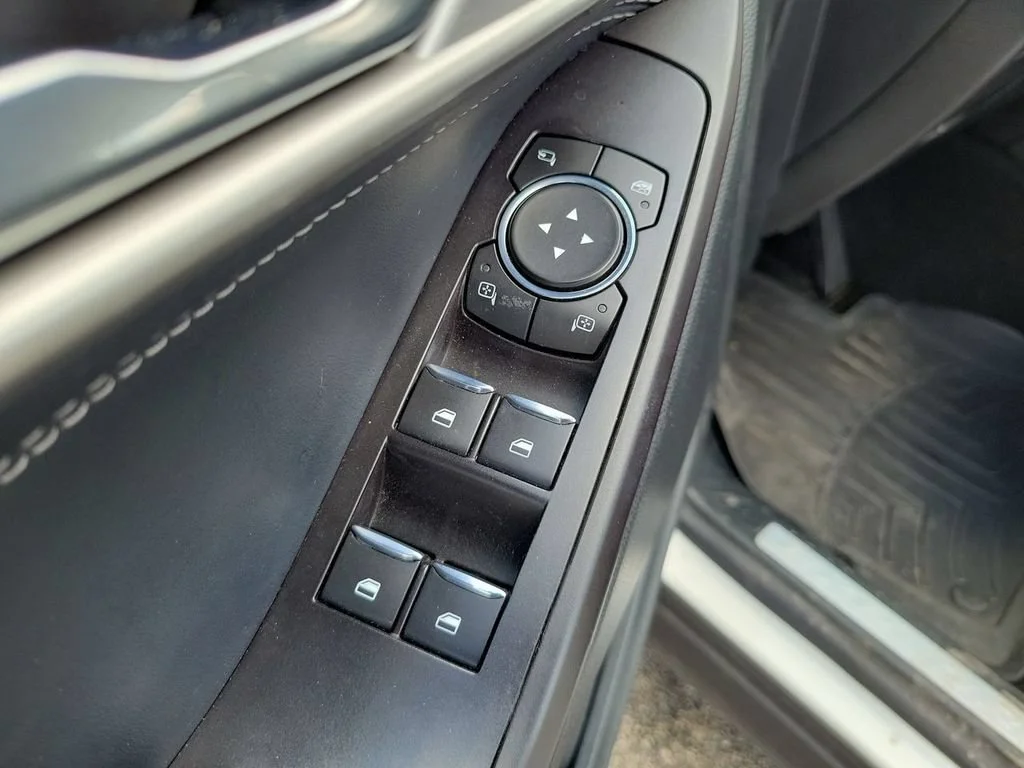 Used 2020 White Ford Limited image 24