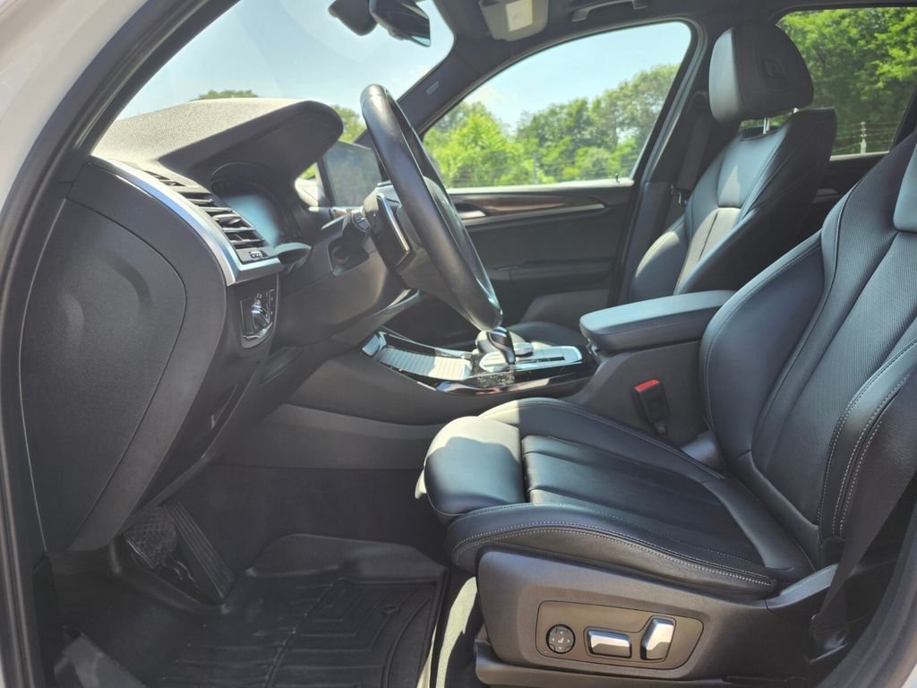 Used 2023 White BMW xDrive30i image 20