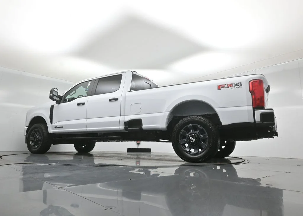 New 2026 Oxford White Ford XL image 44