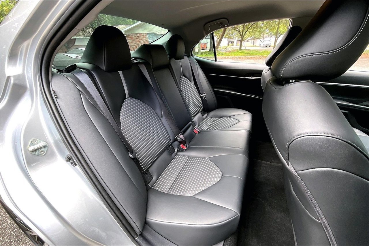 Used 2020 Silver Toyota SE image 22