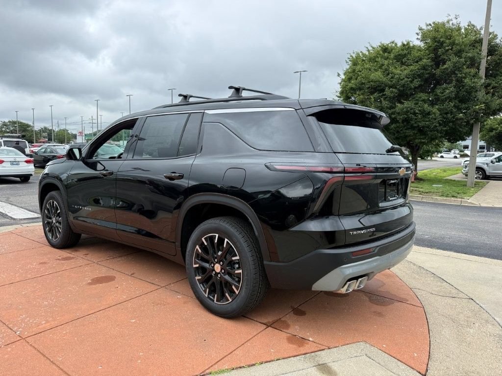 New 2026 Mosaic Black Metallic Chevrolet LT image 4