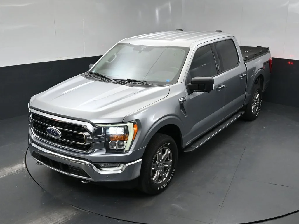 Used 2021 Silver Ford XLT image 14