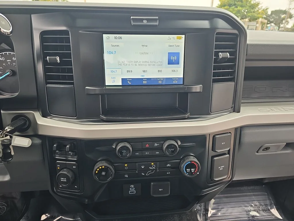 New 2026 Oxford White Ford F-250® XL image 19