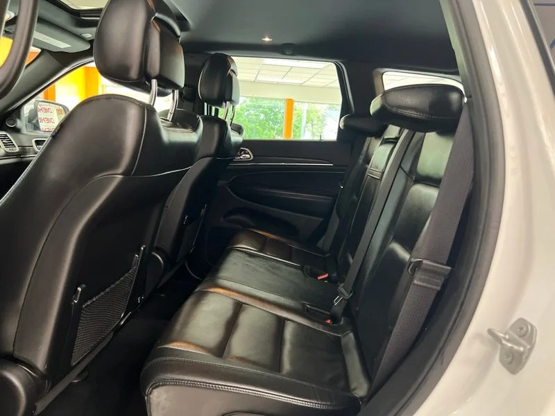 Used 2020 White Jeep Limited image 16