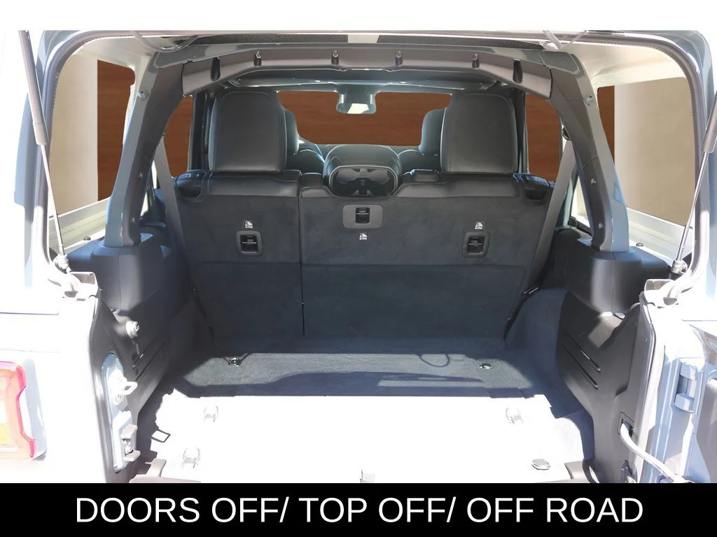 Used 2026 Gray Jeep Sahara image 16