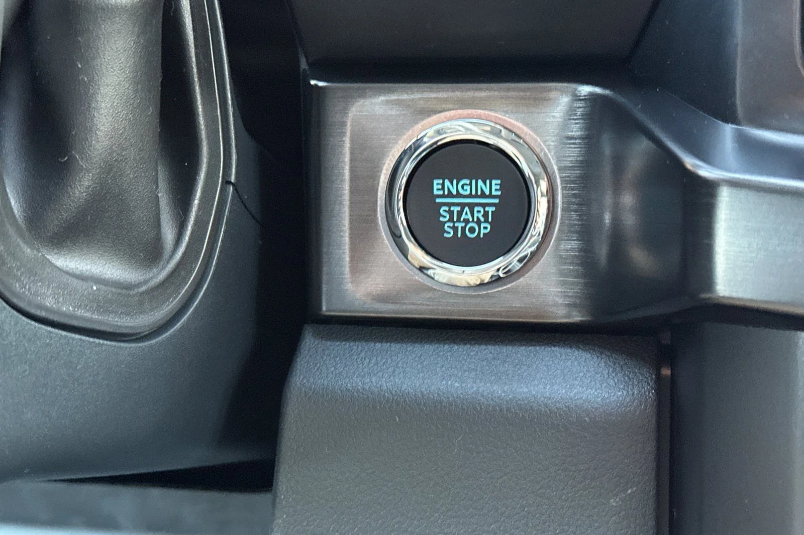 New 2026 Oxford White Ford F-250® Lariat® image 18