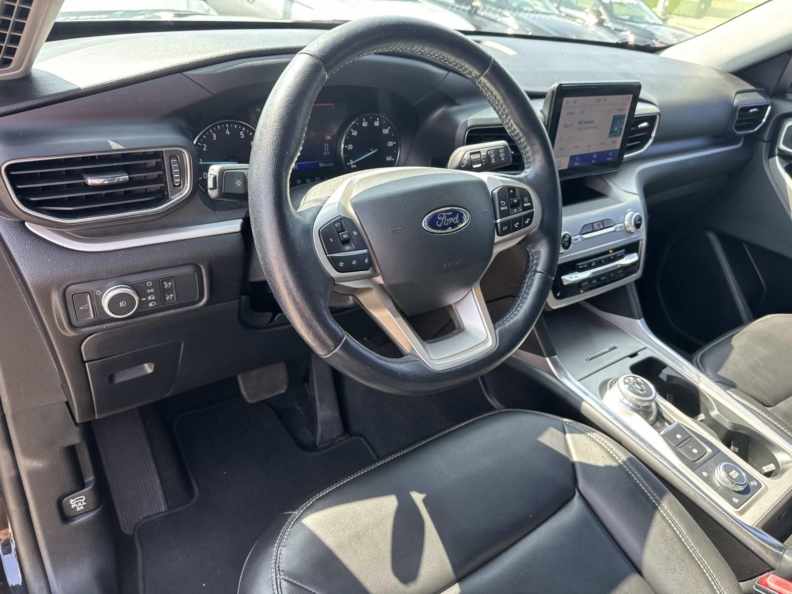 Used 2022 Black Ford XLT image 19