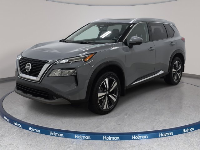 Used 2021 Gray Nissan SL image 1